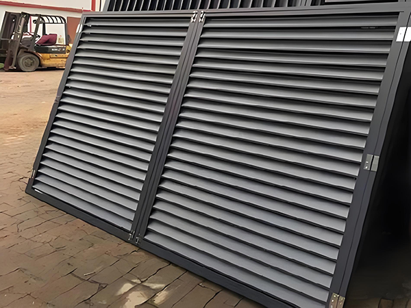 幸福路街道百叶窗