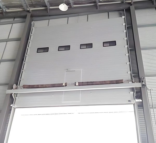 幸福路街道工业滑升门