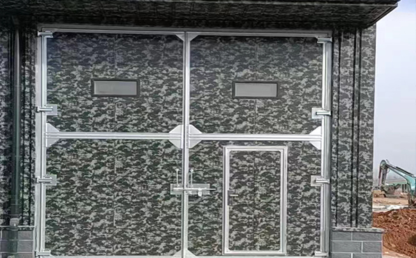 幸福路街道工业平开门