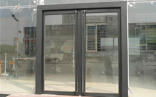 幸福路街道玻璃地弹门