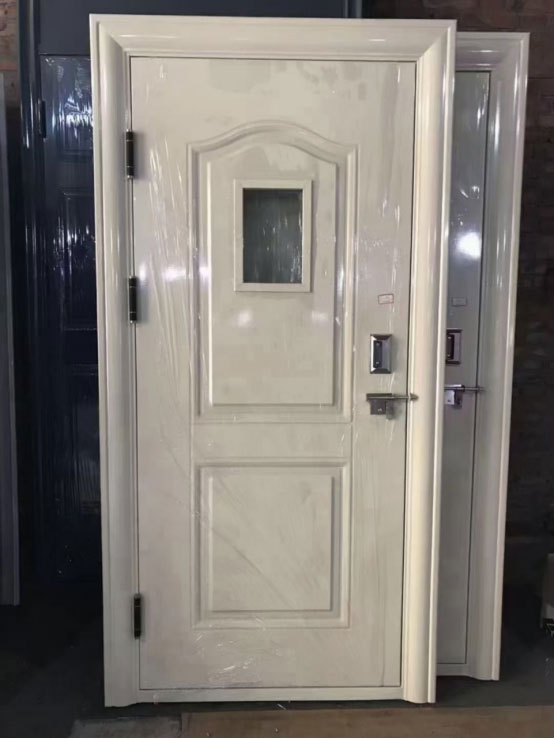 幸福路街道学校教室门