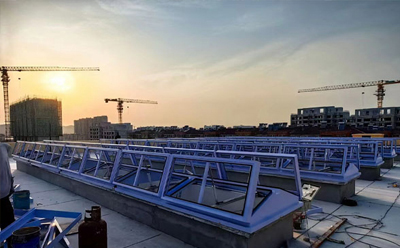 消防幸福路街道排烟窗开启角度