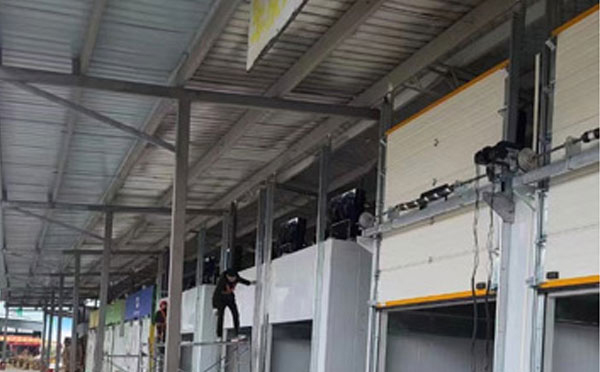 幸福路街道工业推拉门安装技巧与注意事项详解